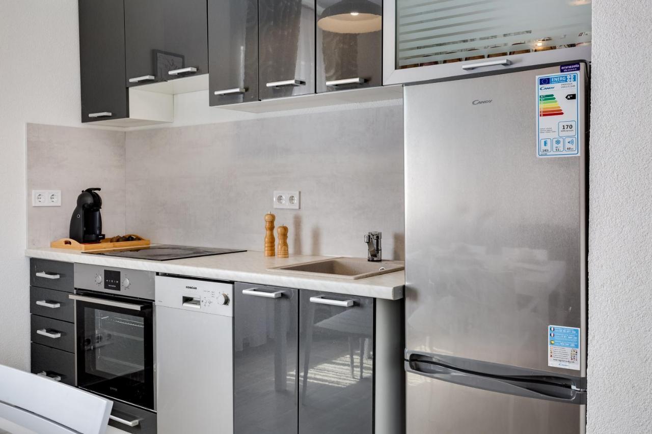Apartmani Kastelina Vir Exterior foto